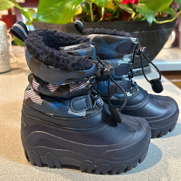 Members Mark sz 7/8 Winter Insulated Boots Navy with Blue/Gray Design Uppers - Picture 2 of 7
